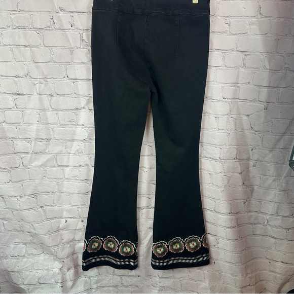 NWT DRIFTWOOD pull on embroidered flare jeans stretch boho western retro - Picture 2 of 10